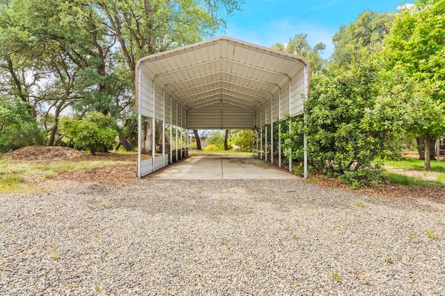 8445 Royall Oaks Dr, Granite Bay, CA 95746