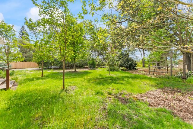 8445 Royall Oaks Dr, Granite Bay, CA 95746