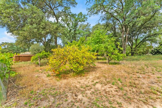 8445 Royall Oaks Dr, Granite Bay, CA 95746