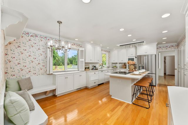 8445 Royall Oaks Dr, Granite Bay, CA 95746