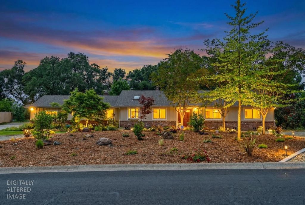 8445 Royall Oaks Dr, Granite Bay, CA 95746