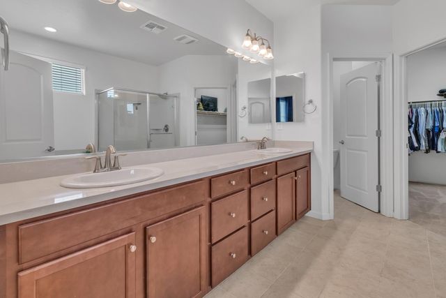 2332 Castle Pines Way, Roseville, CA 95747