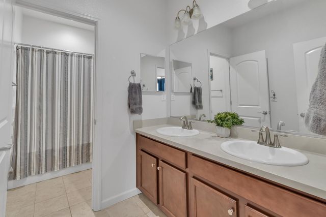 2332 Castle Pines Way, Roseville, CA 95747