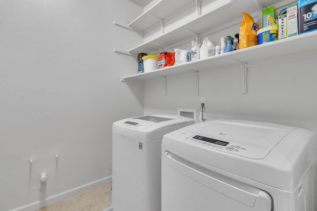 2332 Castle Pines Way, Roseville, CA 95747