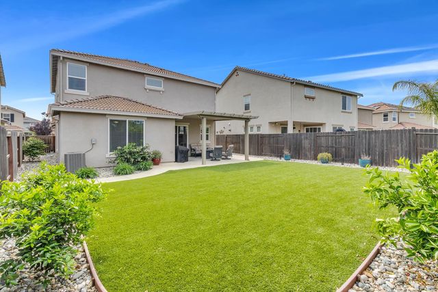 2332 Castle Pines Way, Roseville, CA 95747