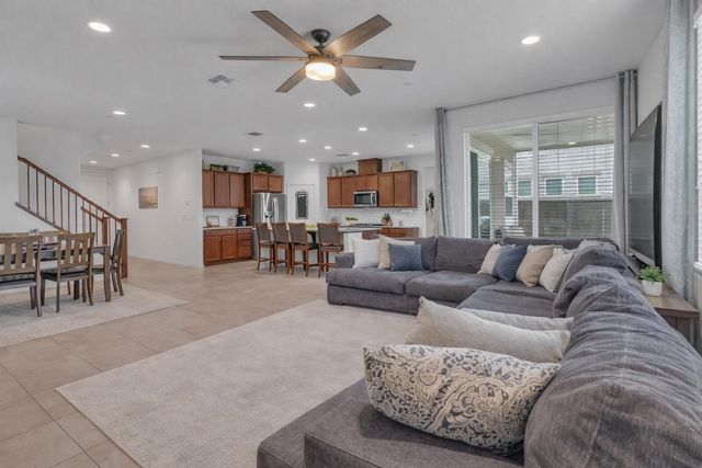 2332 Castle Pines Way, Roseville, CA 95747