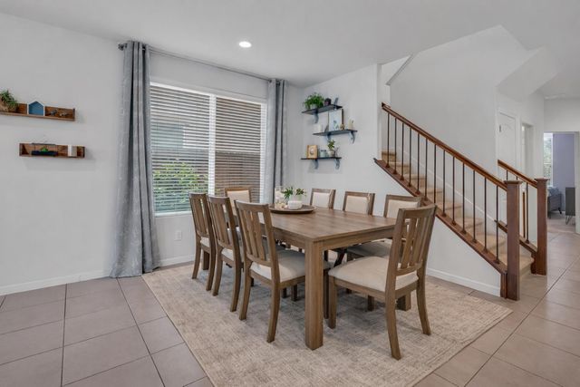 2332 Castle Pines Way, Roseville, CA 95747