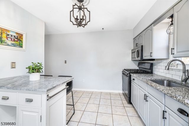 169 Cambridge Ave, Saddle Brook Twp., NJ 07663