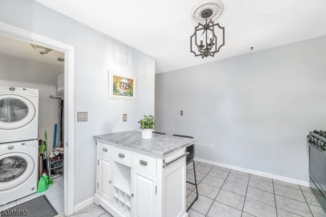 169 Cambridge Ave, Saddle Brook Twp., NJ 07663