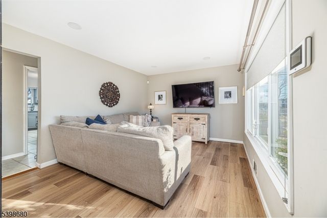 169 Cambridge Ave, Saddle Brook Twp., NJ 07663