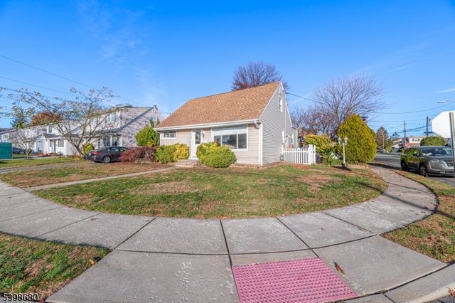 169 Cambridge Ave, Saddle Brook Twp., NJ 07663