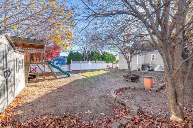 169 Cambridge Ave, Saddle Brook Twp., NJ 07663