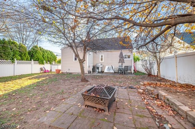 169 Cambridge Ave, Saddle Brook Twp., NJ 07663