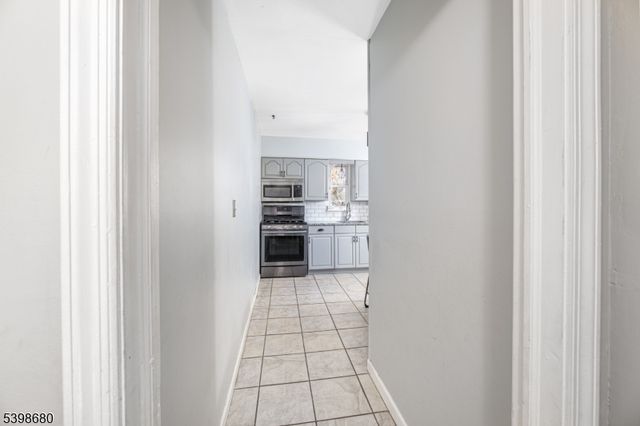 169 Cambridge Ave, Saddle Brook Twp., NJ 07663