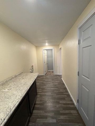 1429 Avenue L, Tahoka, TX 79373