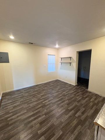 1429 Avenue L, Tahoka, TX 79373