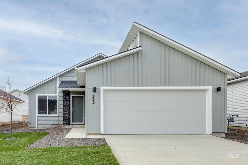 7370 S Menzingers Ave, Meridian, ID 83642