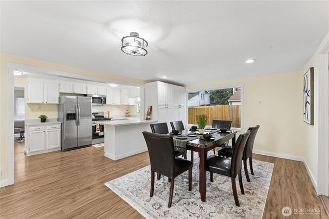 2807 61st Avenue NE, Tacoma, WA 98422