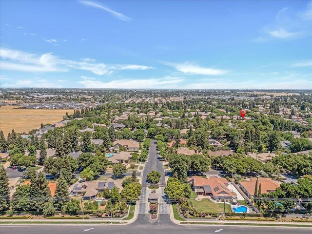 3614 E Harvard Court, Visalia, CA 93292