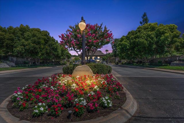 3614 E Harvard Court, Visalia, CA 93292