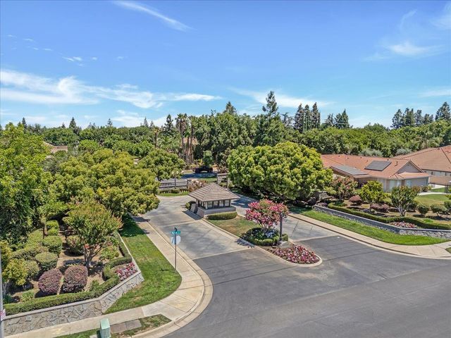 3614 E Harvard Court, Visalia, CA 93292