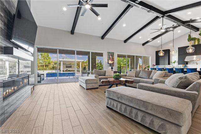 7460 Tucker William Street, Las Vegas, NV 89149