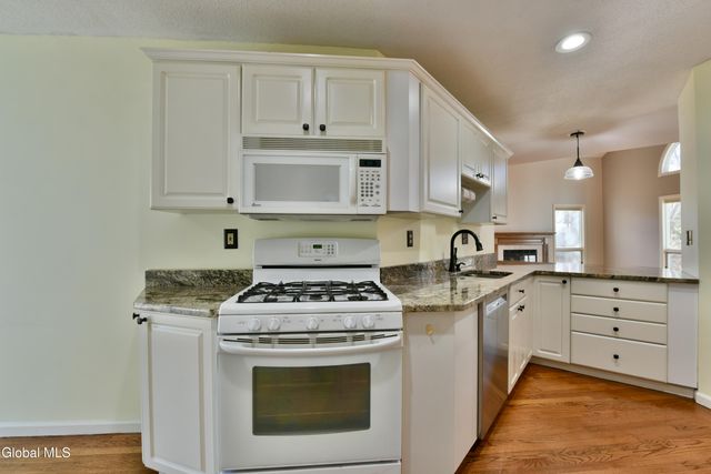 73 Pepper Lane, Greenfield, NY 12866