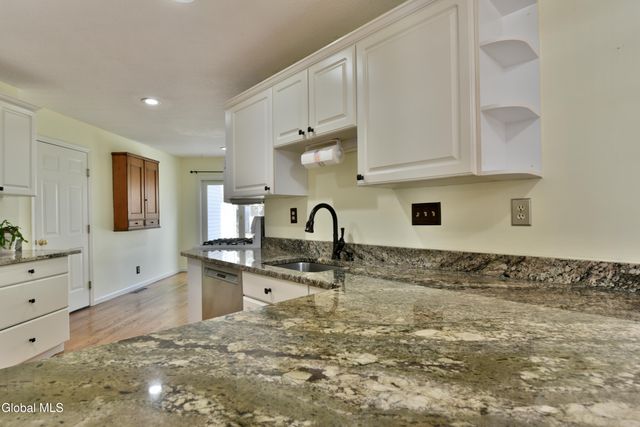 73 Pepper Lane, Greenfield, NY 12866