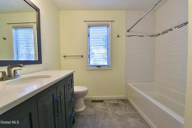 73 Pepper Lane, Greenfield, NY 12866