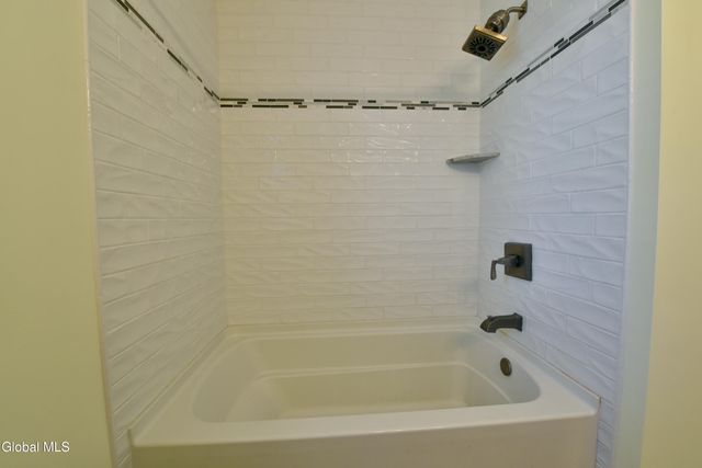 73 Pepper Lane, Greenfield, NY 12866