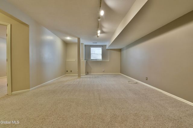 73 Pepper Lane, Greenfield, NY 12866