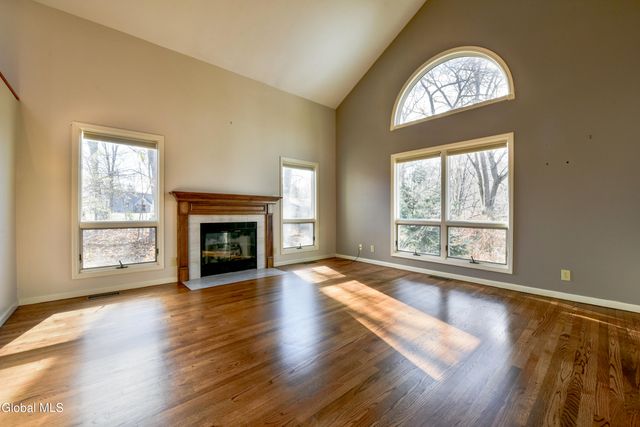 73 Pepper Lane, Greenfield, NY 12866