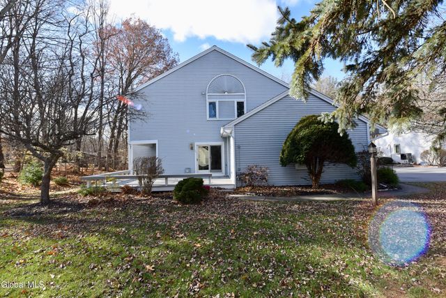 73 Pepper Lane, Greenfield, NY 12866