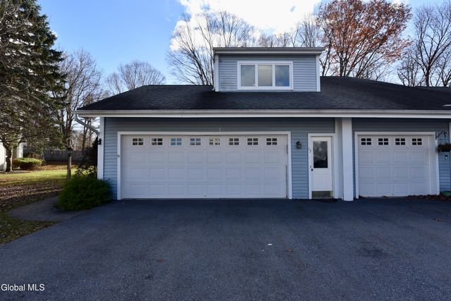 73 Pepper Lane, Greenfield, NY 12866