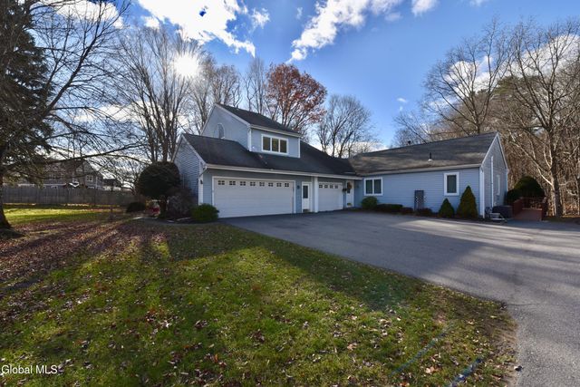 73 Pepper Lane, Greenfield, NY 12866