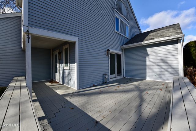 73 Pepper Lane, Greenfield, NY 12866