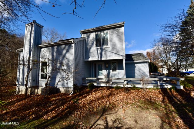 73 Pepper Lane, Greenfield, NY 12866