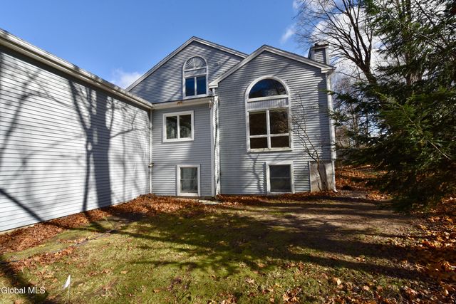 73 Pepper Lane, Greenfield, NY 12866