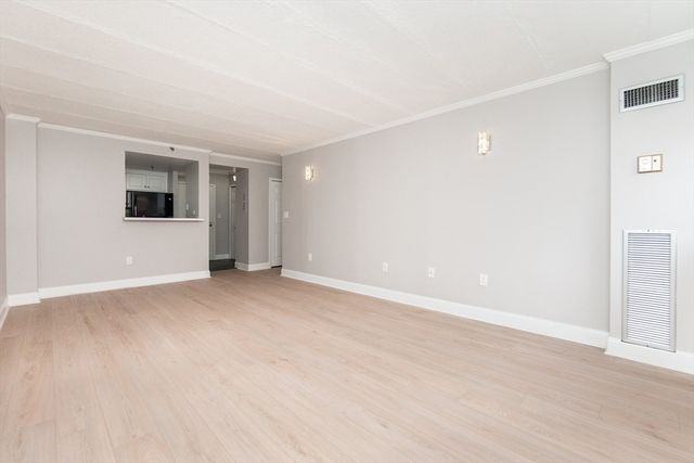 1933 Commonwealth Ave 108, Boston, MA 02135