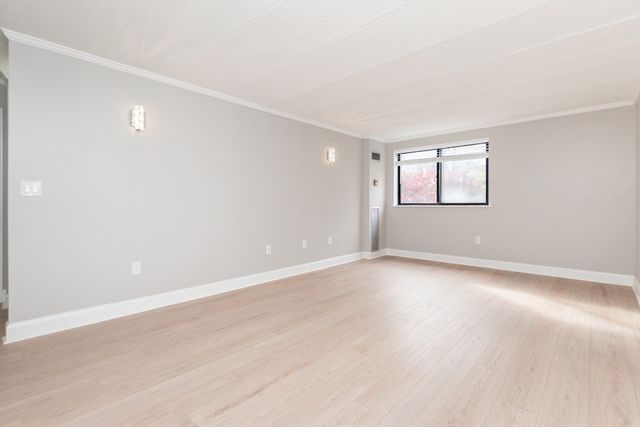 1933 Commonwealth Ave 108, Boston, MA 02135