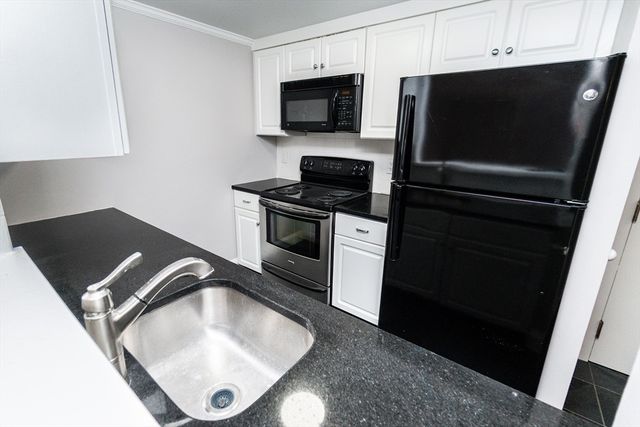 1933 Commonwealth Ave 108, Boston, MA 02135