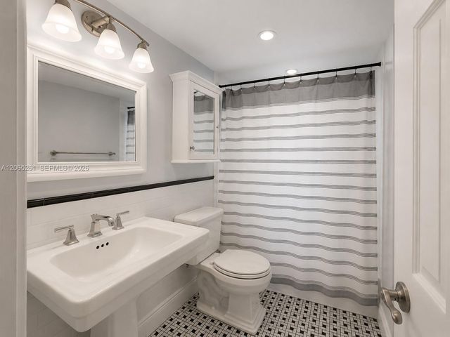 3601 NE 170th Street 605, North Miami Beach, FL 33160