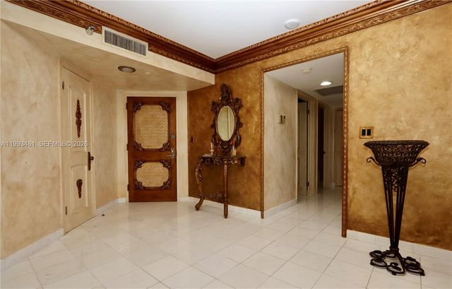3530 Mystic Pointe Drive 2915, Aventura, FL 33180