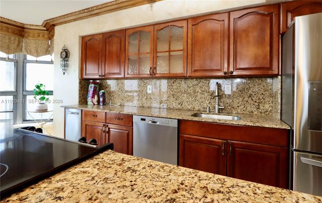 3530 Mystic Pointe Drive 2915, Aventura, FL 33180