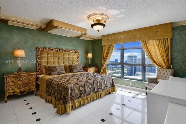 3530 Mystic Pointe Drive 2915, Aventura, FL 33180