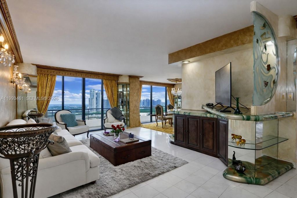 3530 Mystic Pointe Drive 2915, Aventura, FL 33180