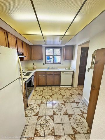 7878 N Wilding Dr, Spokane, WA 99208