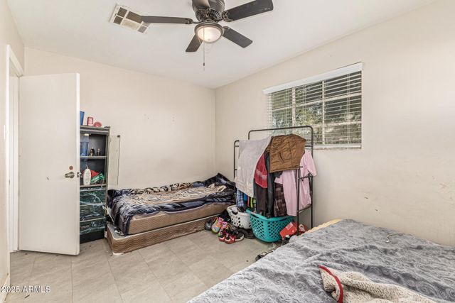 4610 W INDIANOLA Avenue, Phoenix, AZ 85031