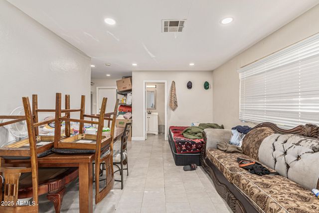 4610 W INDIANOLA Avenue, Phoenix, AZ 85031