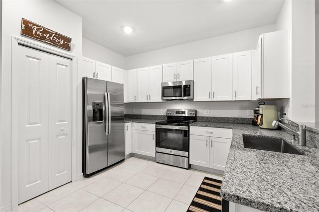 10324 TRUMPET HONEYSUCKLE WAY, San Antonio, FL 33576